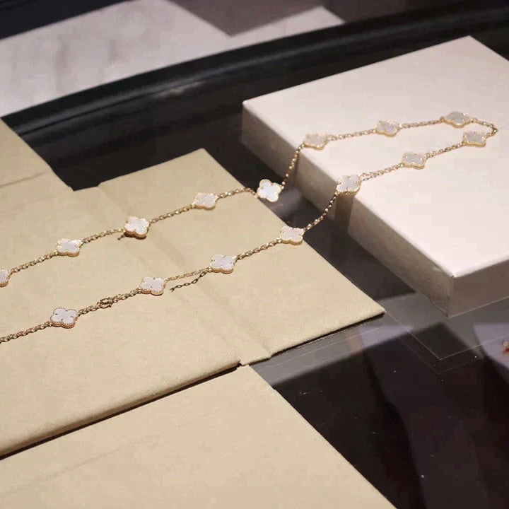 [Elara jewelsry ]CLOVER 20 MOTIFS WHITE MOP NECKLACE