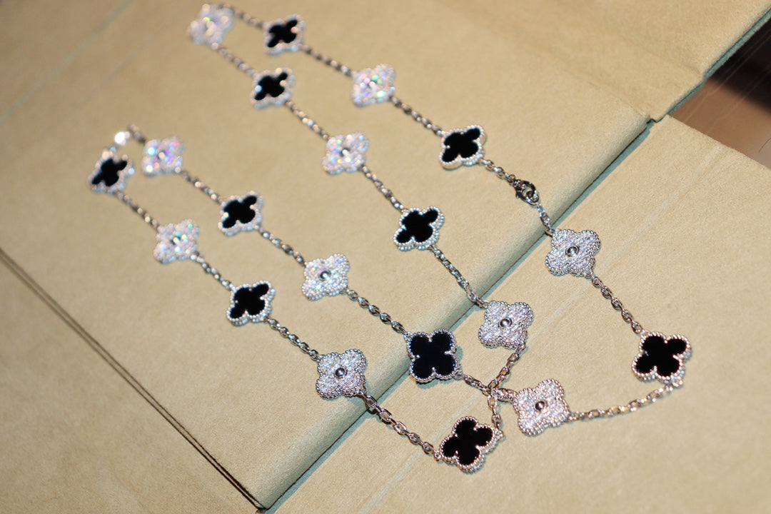 [Elara jewelsry ]CLOVER 20 MOTIFS ONYX DIAMOND SILVER