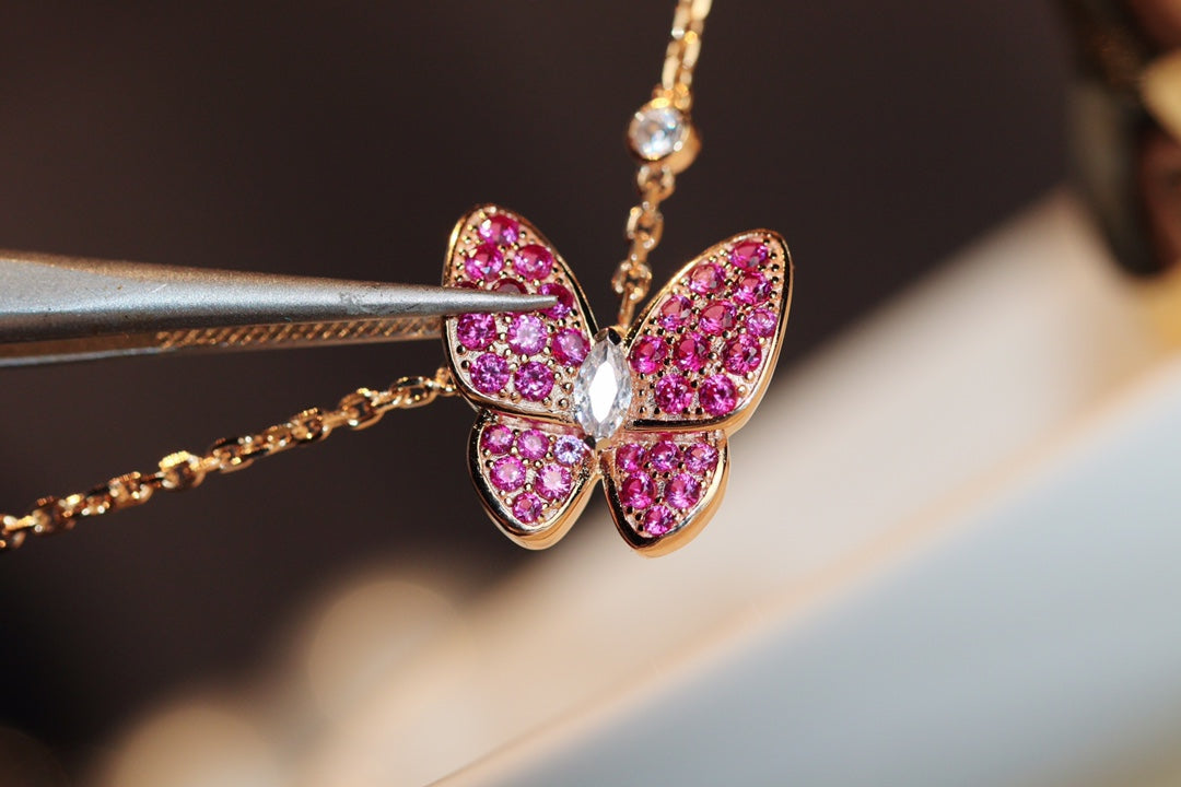 [Elara jewelsry ]BUTTERFLY RED DIAMOND ROSE GOLD NECKLACE