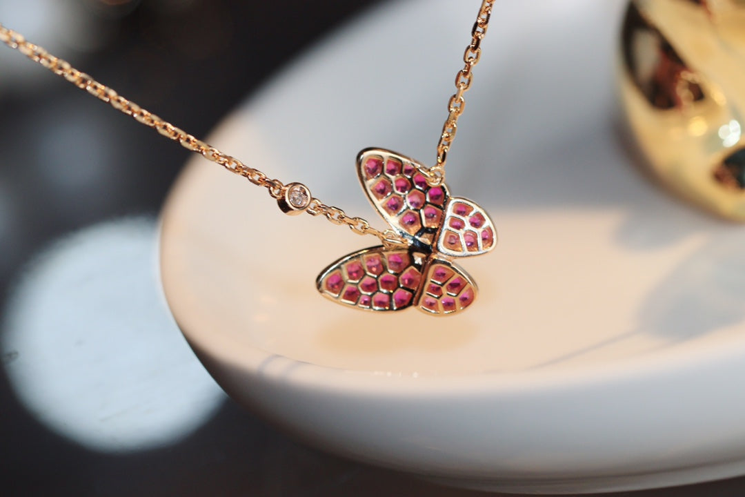 [Elara jewelsry ]BUTTERFLY RED DIAMOND ROSE GOLD NECKLACE