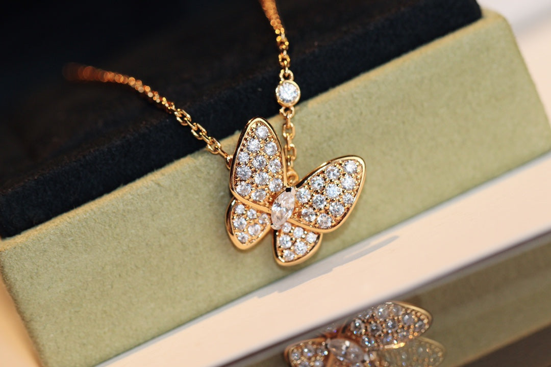[Elara jewelsry ]BUTTERFLY DIAMOND NECKLACE