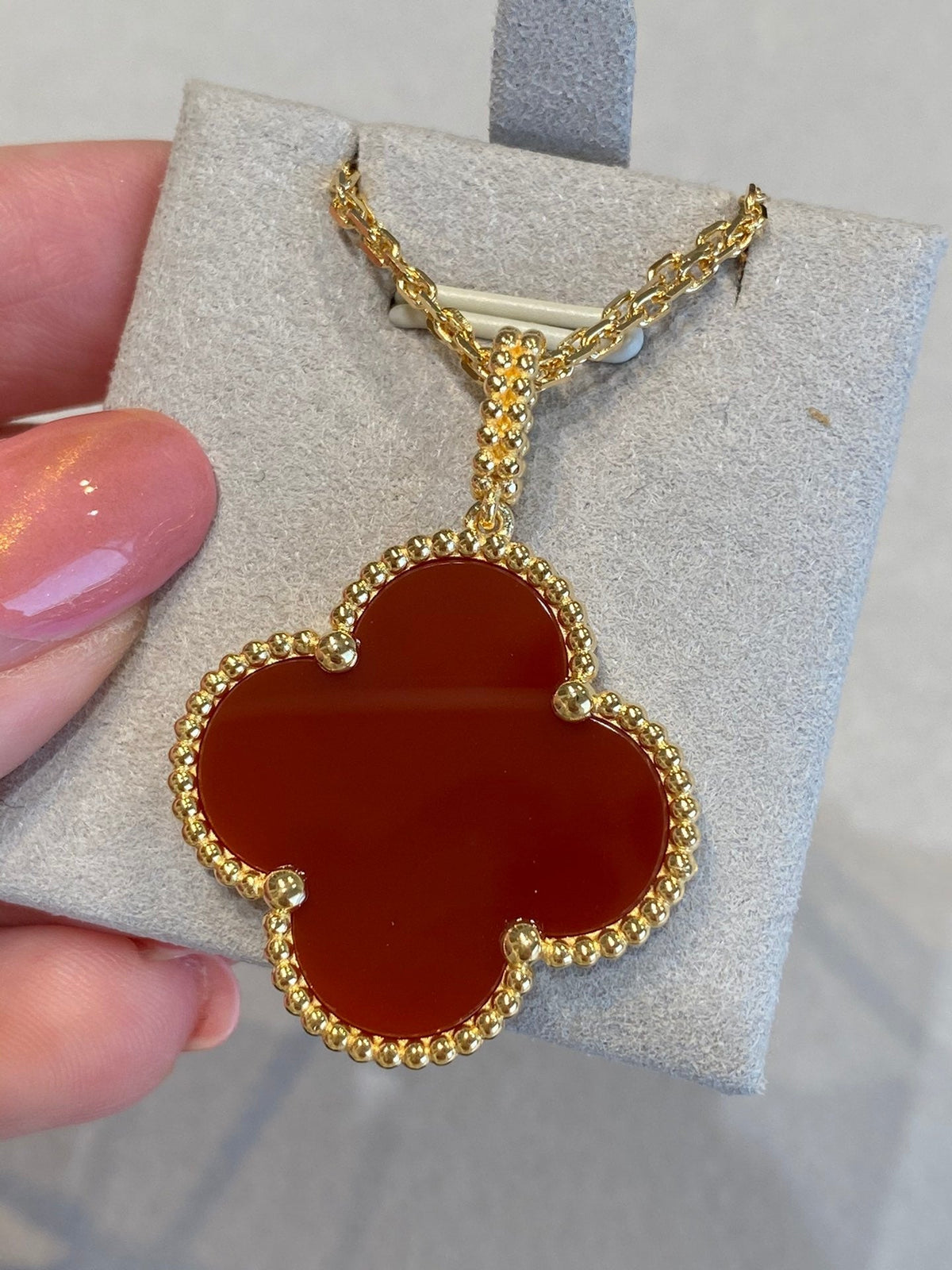 [Elara jewelsry ]CLOVER 25MM NECKLACE GOLD CARNELIAN