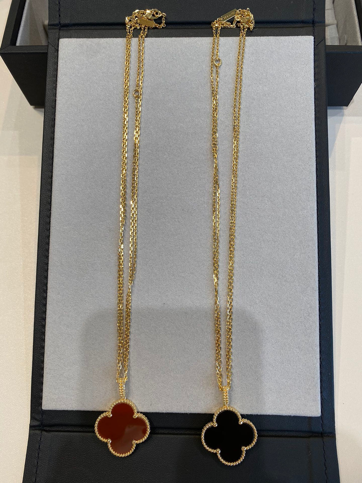 [Elara jewelsry ]CLOVER 25MM NECKLACE GOLD CARNELIAN