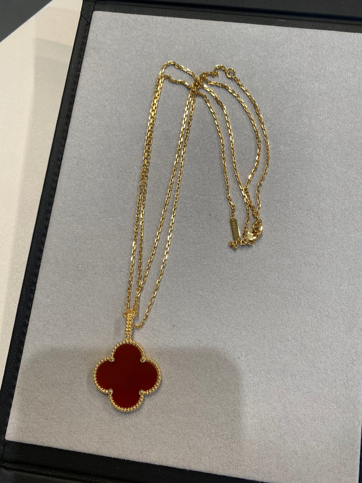 [Elara jewelsry ]CLOVER 25MM NECKLACE GOLD CARNELIAN