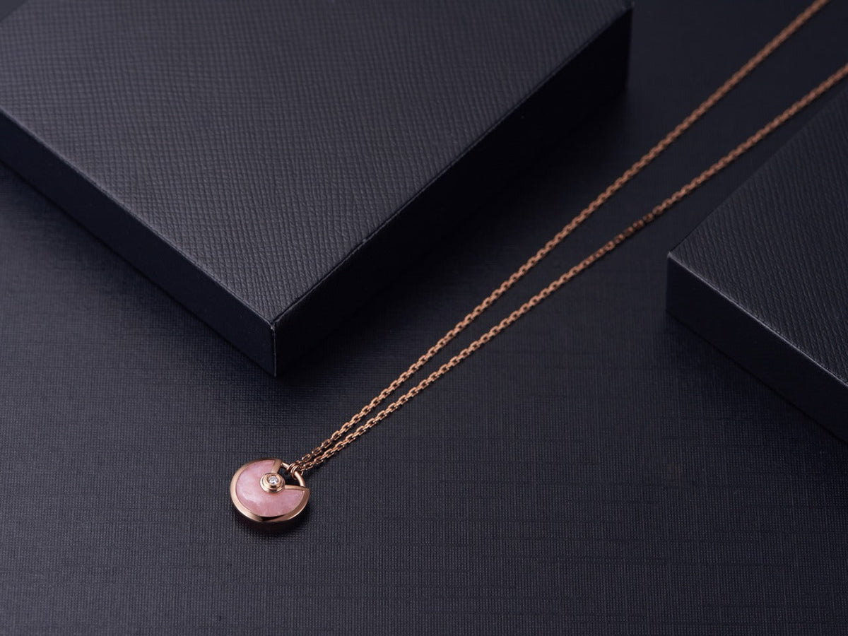 [Elara jewelsry ]AMULETTE ROSE GOLD PINK MOP NECKLACE