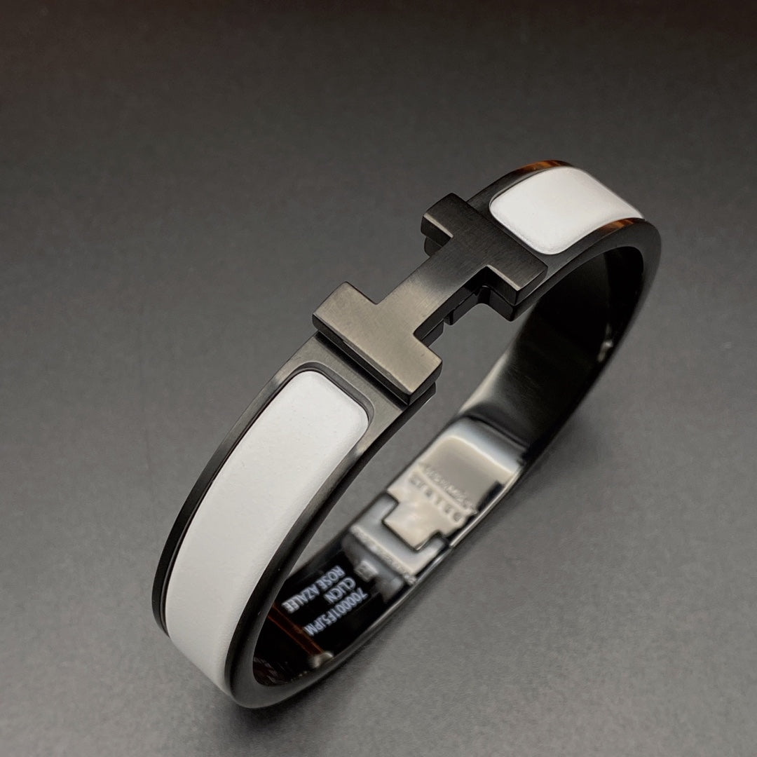 [Elara jewelsry ]H BRACELET 12MM BLACK WHITE CERAMIC