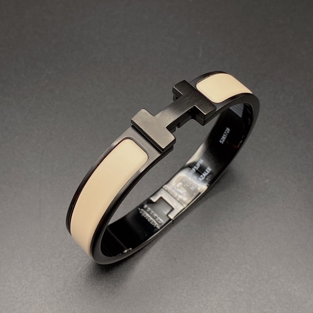 [Elara jewelsry ]H BRACELET 12MM BLACK BEIGE CERAMIC