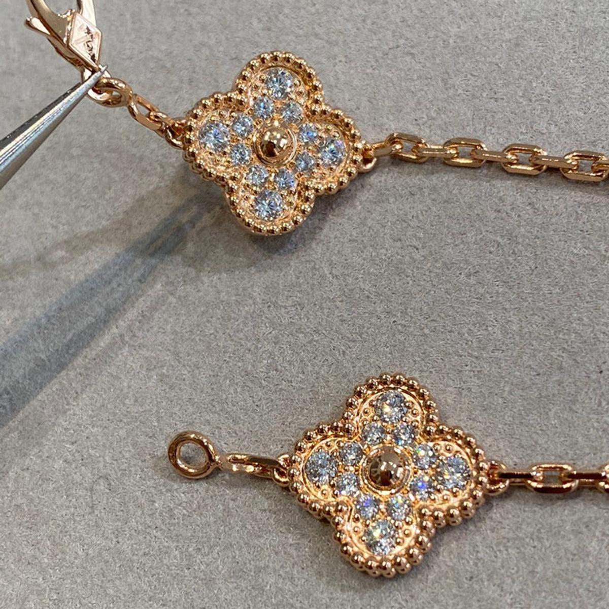 [Elara jewelsry ] CLOVER 5 MOTIF FULL DIAMOND BRACELET COLLECTION