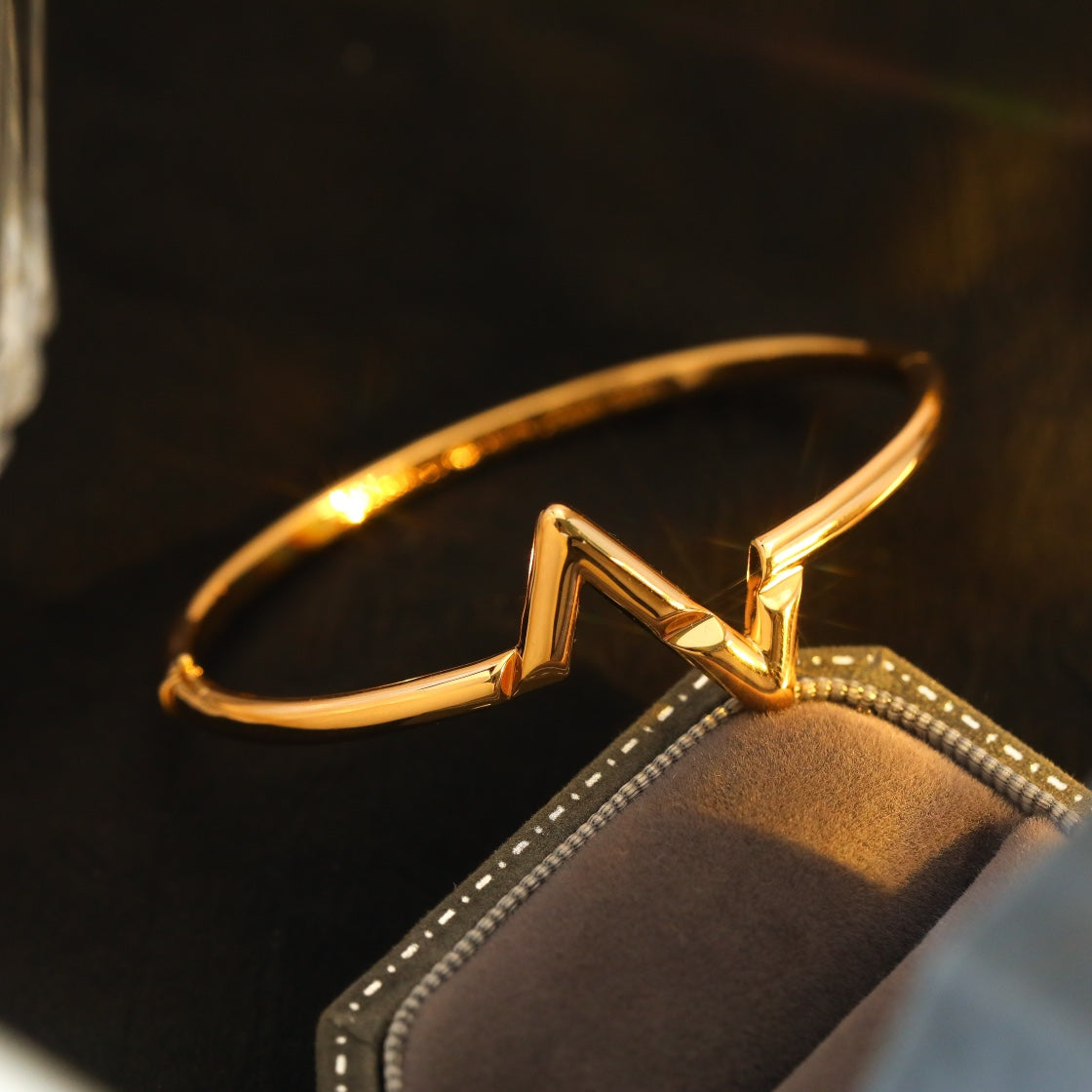 [Elara jewelsry ]VOLTE UPSITE DOWN BRACELET