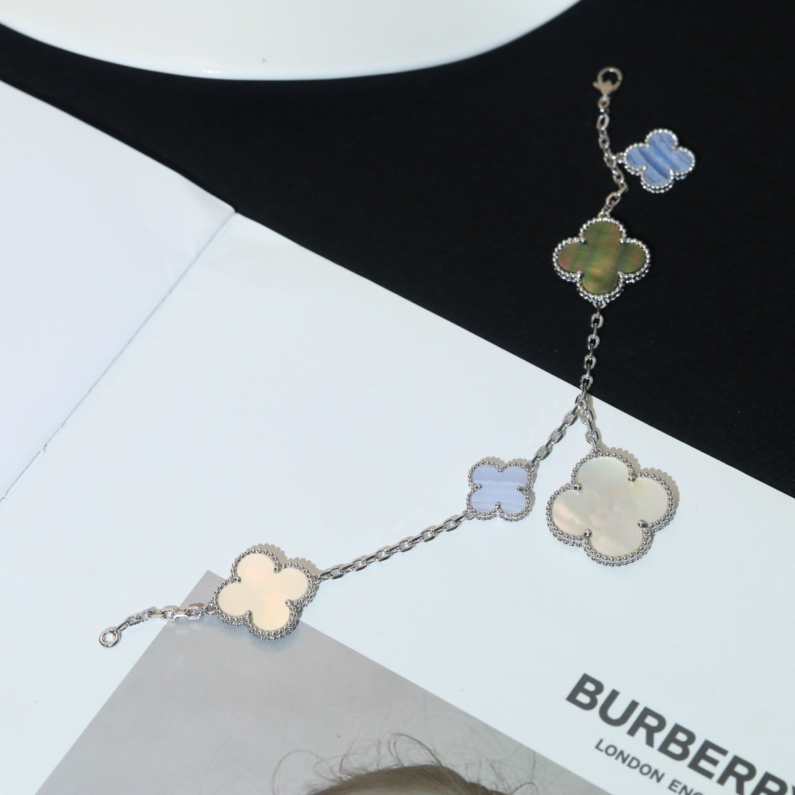 [Elara jewelsry ]CLOVER BRACELET 5 MOTIFS MOP CHALCEDONY SILVER