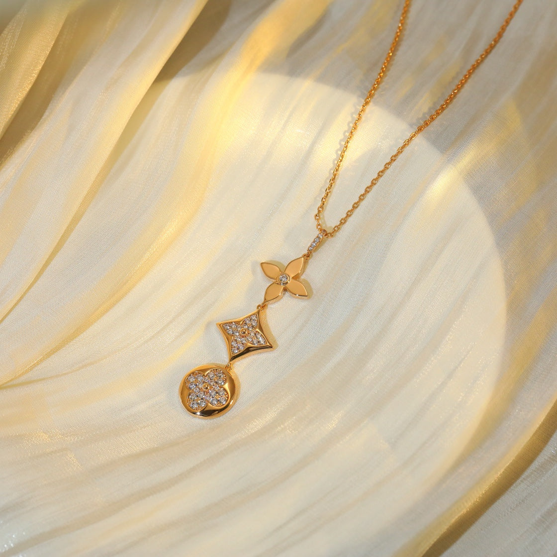 [Elara jewelsry ]STAR AND SUN DIAMOND PINK GOLD NECKLACE