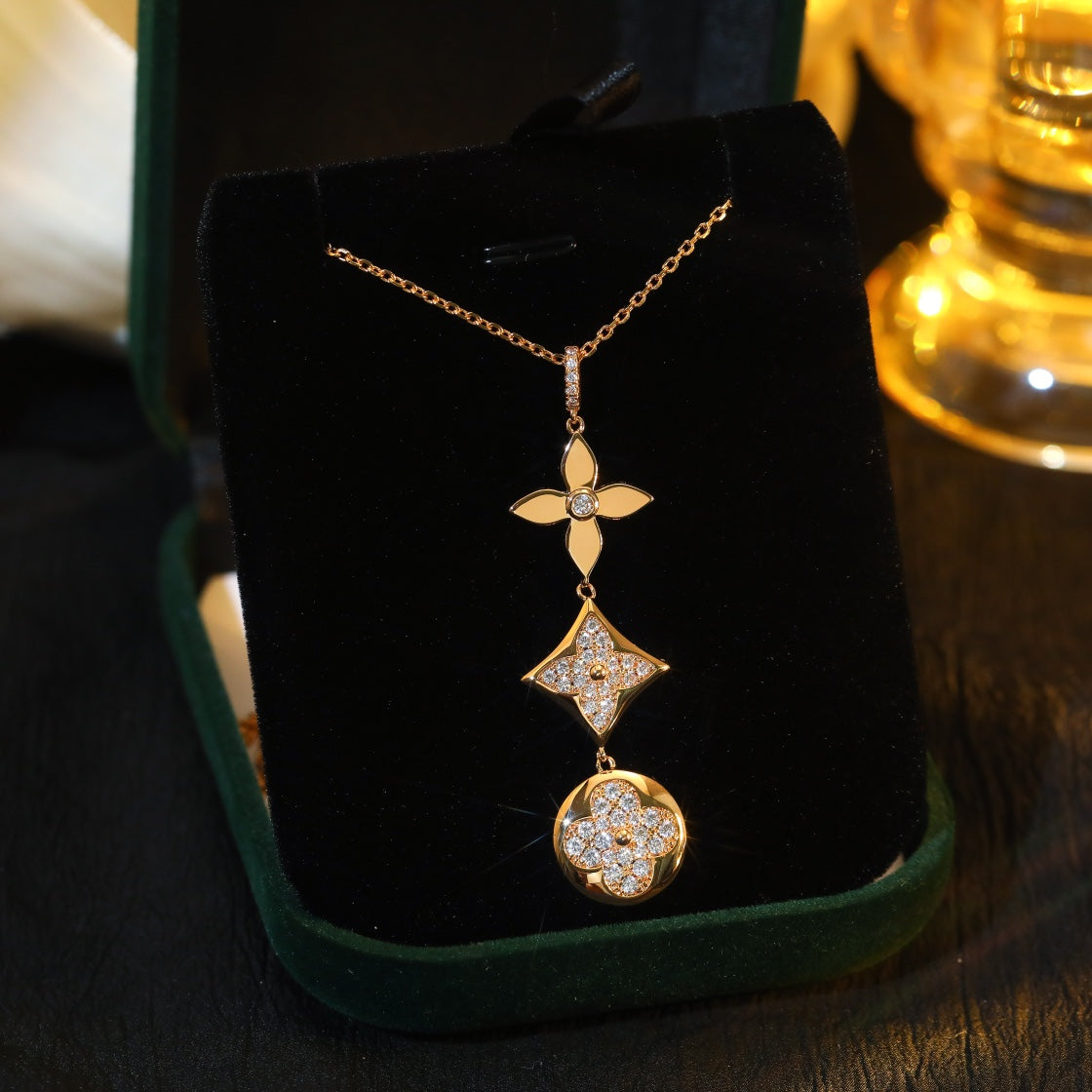 [Elara jewelsry ]STAR AND SUN DIAMOND PINK GOLD NECKLACE
