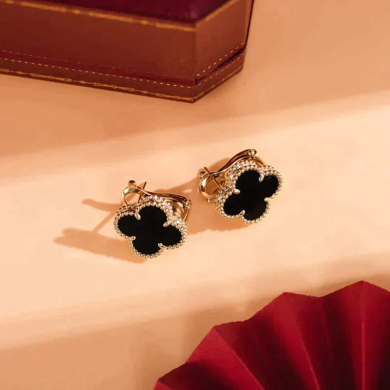 [Elara jewelsry ]CLOVER MEDIUM 1 MOTIFS  ONYX STUD EARRINGS