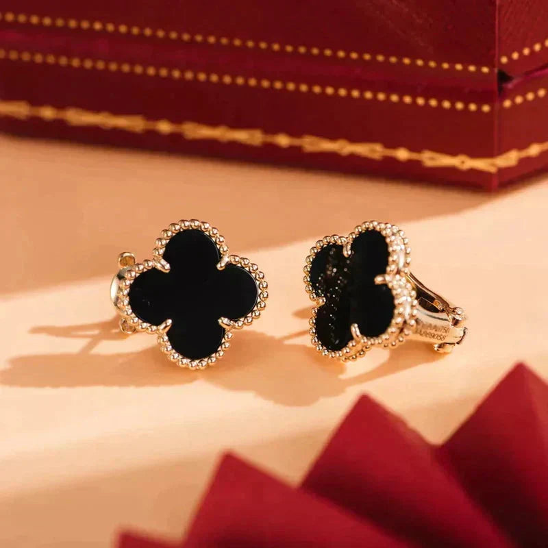 [Elara jewelsry ]CLOVER MEDIUM 1 MOTIFS  ONYX STUD EARRINGS