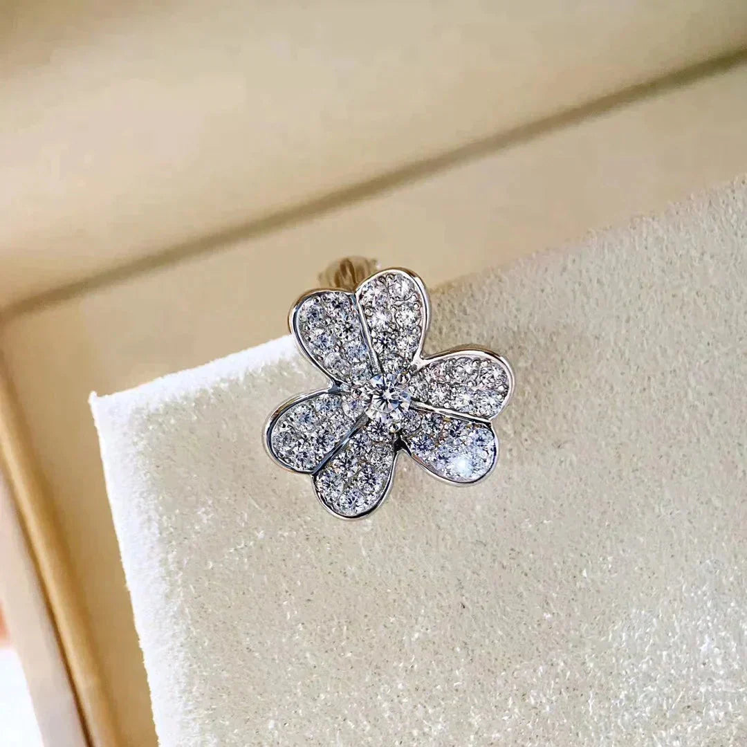 [Elara jewelsry ]CLOVER COMOS DIAMOND EARRINGS SILVER