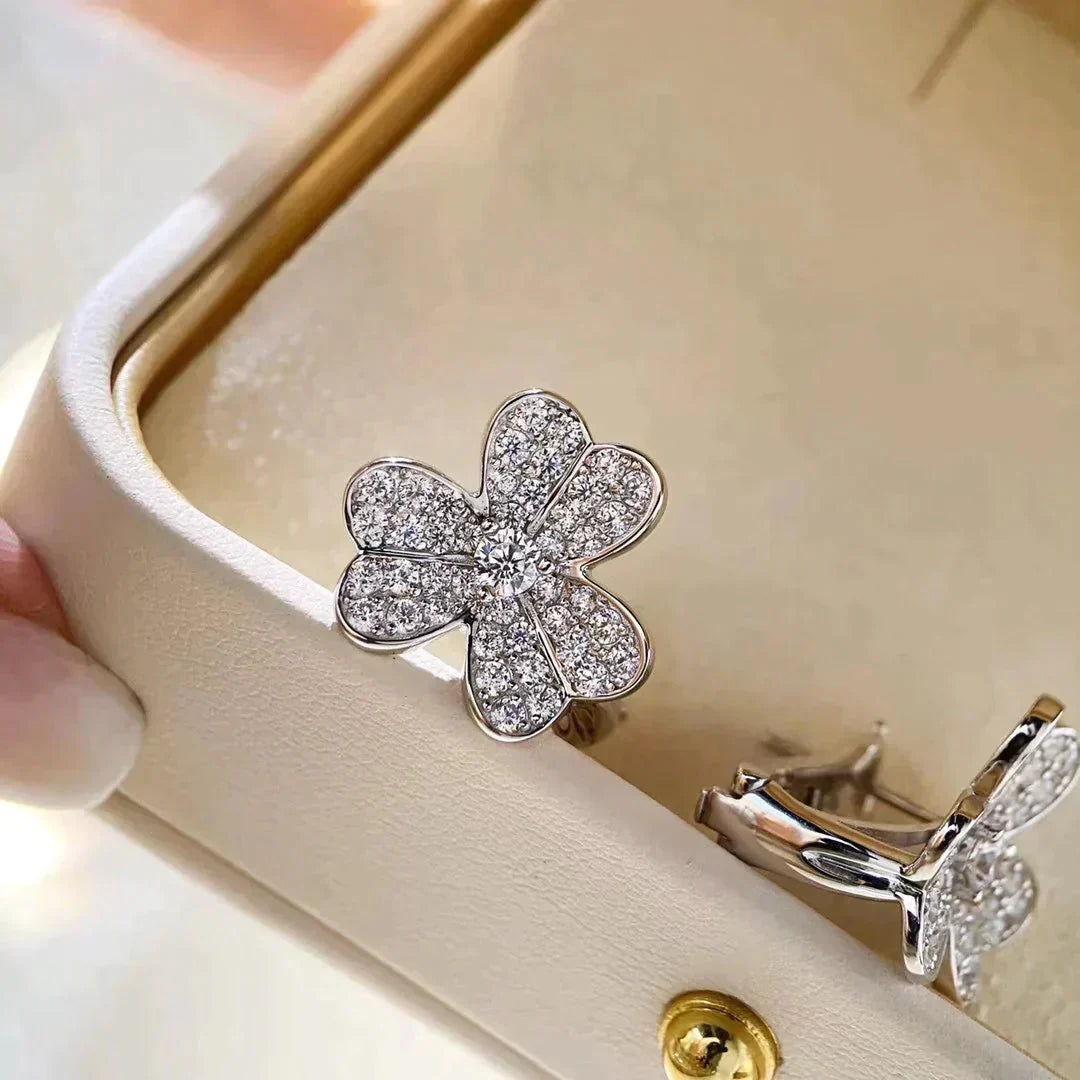 [Elara jewelsry ]CLOVER COMOS DIAMOND EARRINGS SILVER