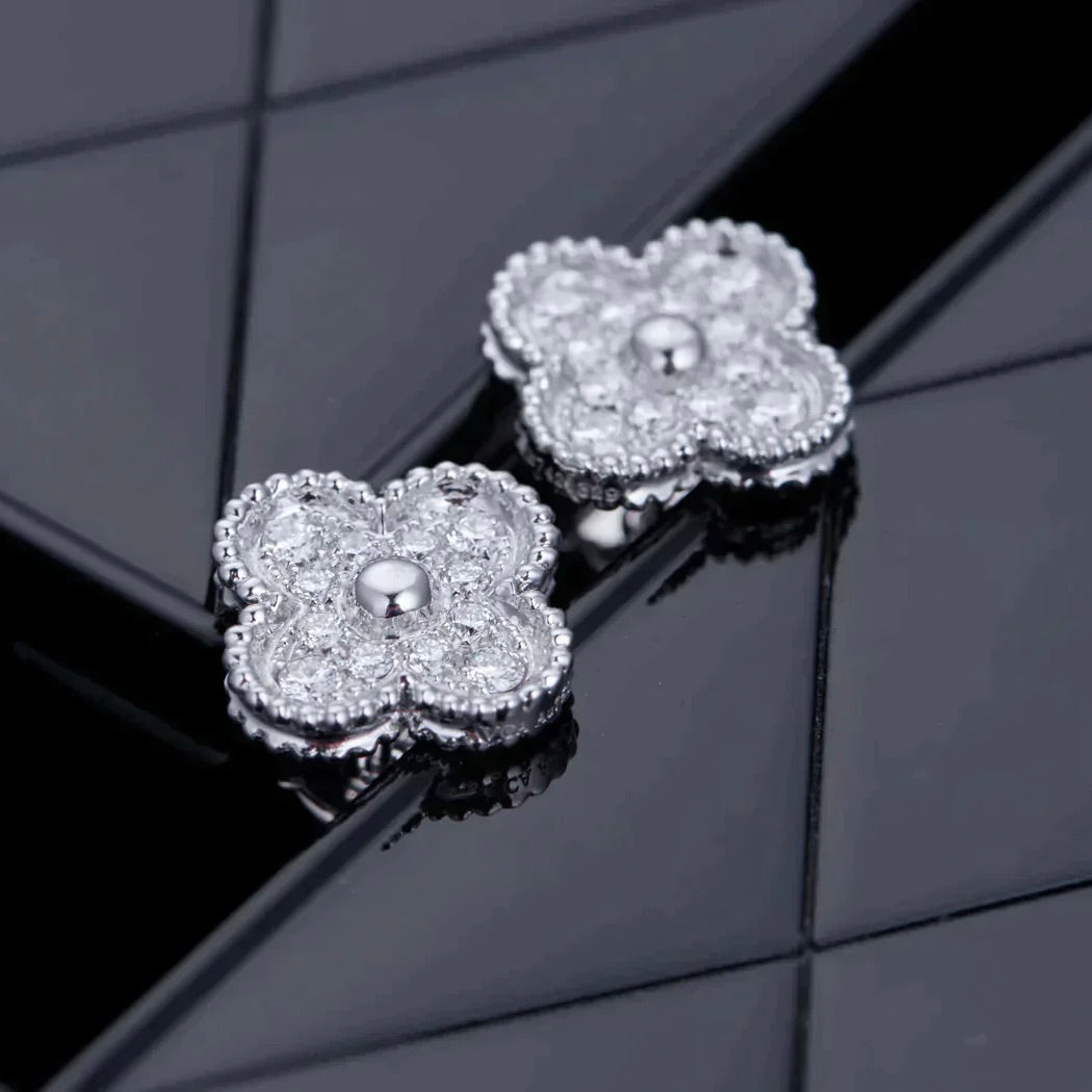 [Elara jewelsry ]CLOVER 1 MOTIFS DIAMOND STUD EARRINGS SILVER