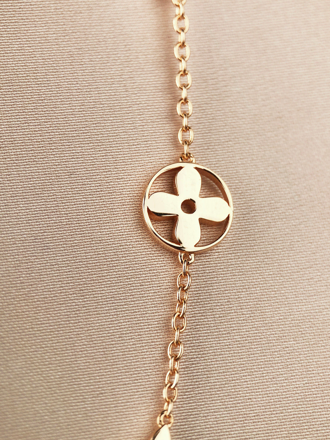 [Elara jewelsry ]STAR AND SUN 7 MOTIFS GOLD BRACELET