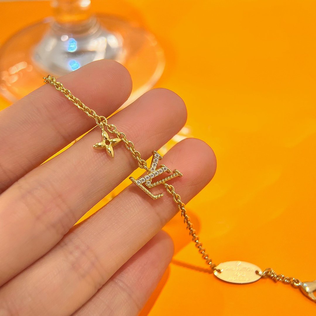[Elara jewelsry ]LOGO STAR MOTIF GOLD BRACELET