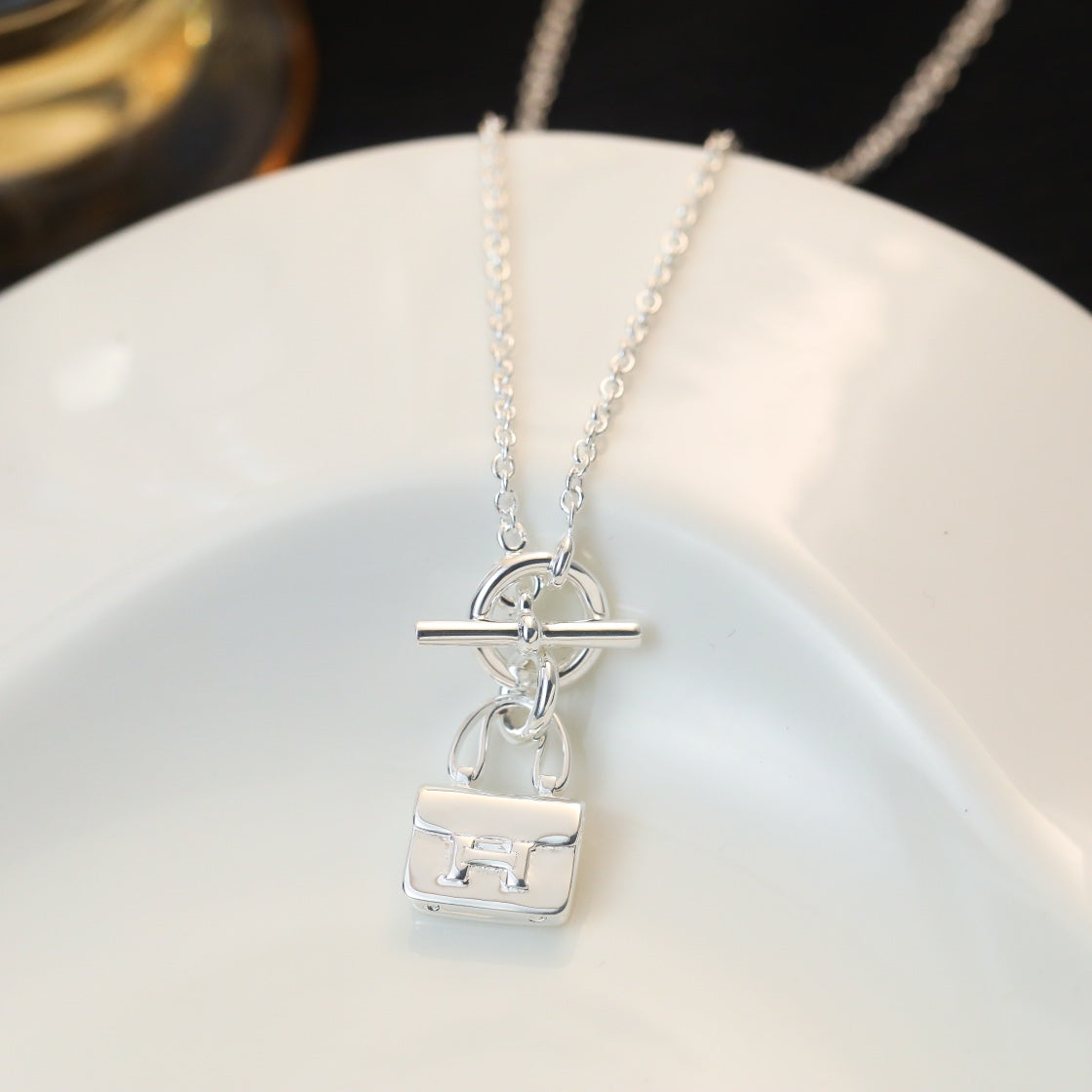[Elara jewelsry ]POP H PEDANT SILVER NECKLACE