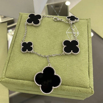 [Elara jewelsry ]CLOVER 5 MOTIFS SIVLER ONYX BRACELET