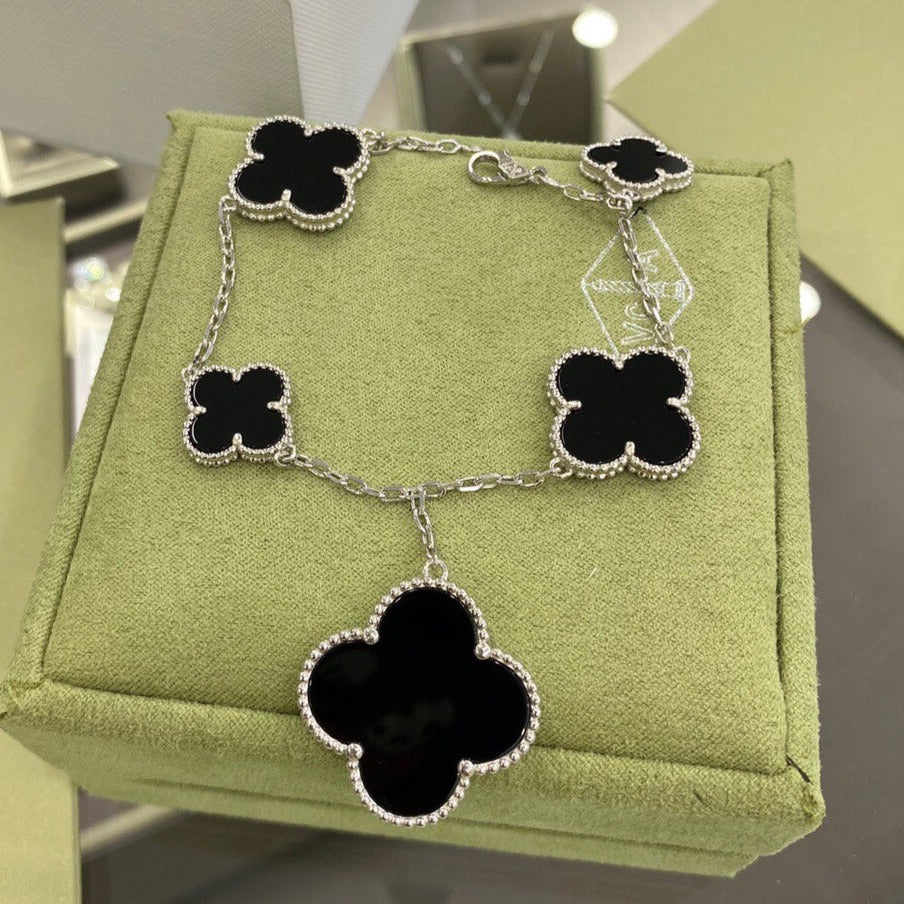 [Elara jewelsry ]CLOVER 5 MOTIFS SIVLER ONYX BRACELET