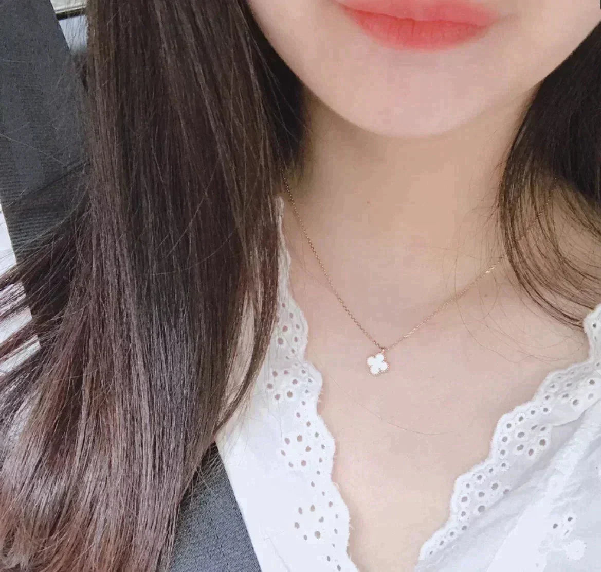 [Elara jewelsry ]CLOVER MINI 9.5MM WHITE MOTHER-OF-PEARL NECKLACE