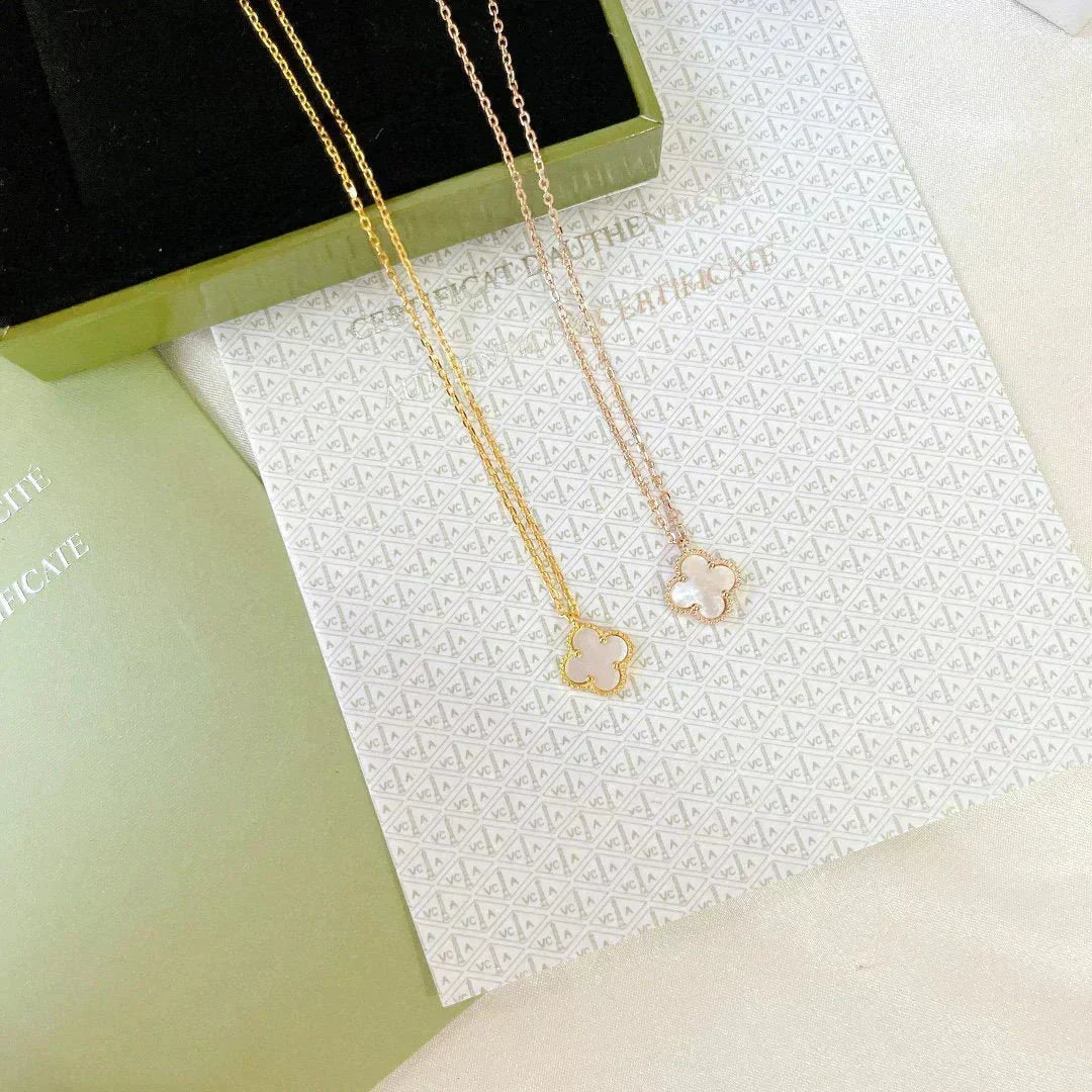 [Elara jewelsry ]CLOVER MINI 9.5MM WHITE MOTHER-OF-PEARL NECKLACE