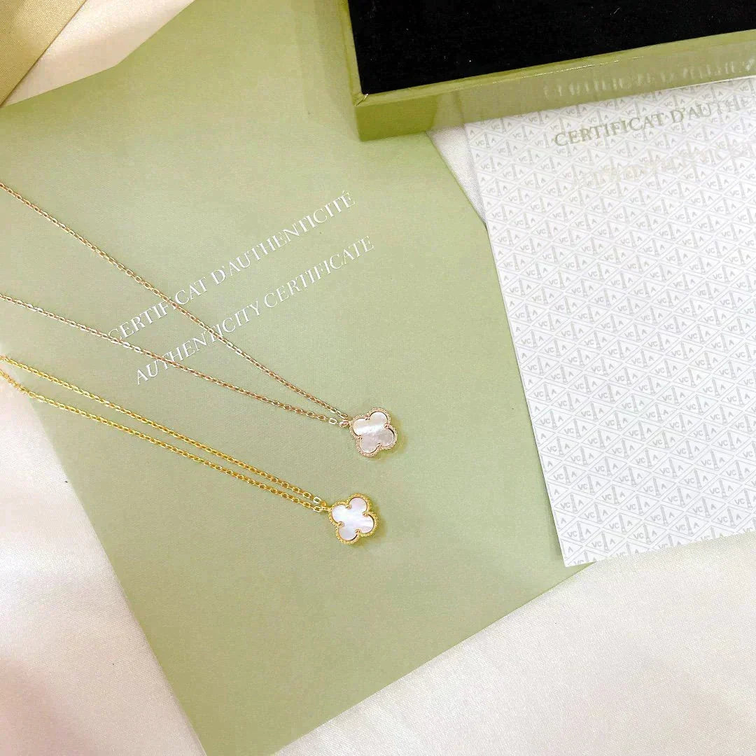 [Elara jewelsry ]CLOVER MINI 9.5MM WHITE MOTHER-OF-PEARL NECKLACE