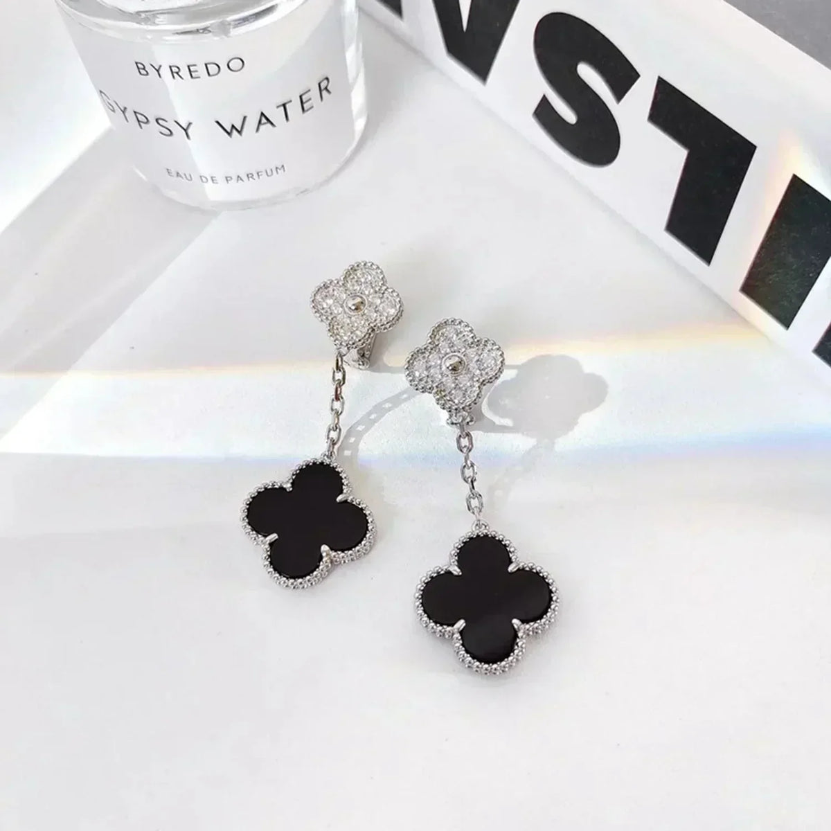 [Elara jewelsry ]CLOVER 2 MOTIFS  DIAMOND ONYX EARRINGS SILVER