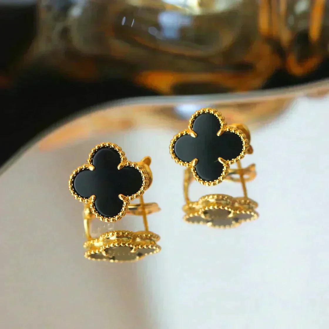 [Elara jewelsry ]CLOVER MEDIUM 1 MOTIFS  ONYX STUD EARRINGS