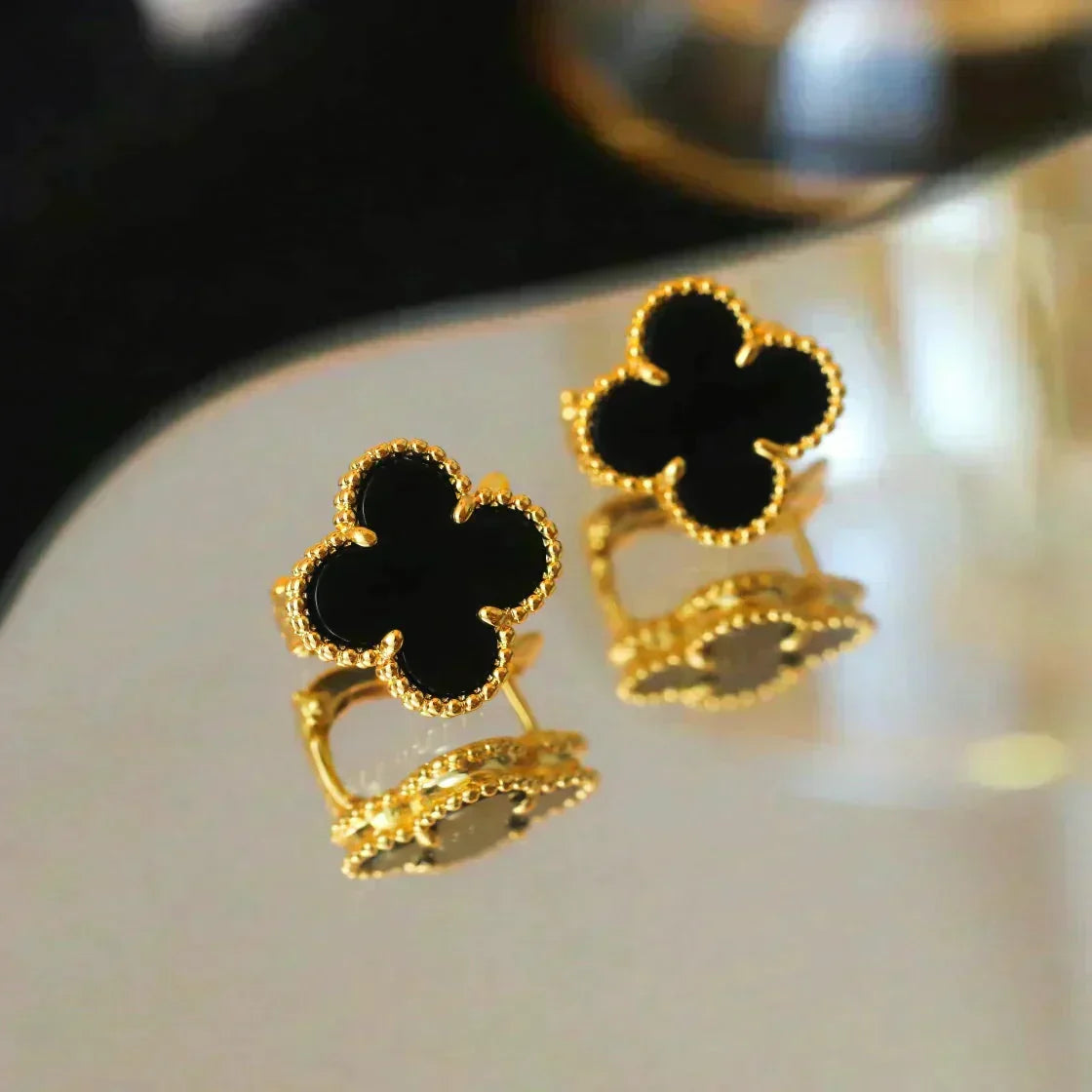 [Elara jewelsry ]CLOVER MEDIUM 1 MOTIFS  ONYX STUD EARRINGS