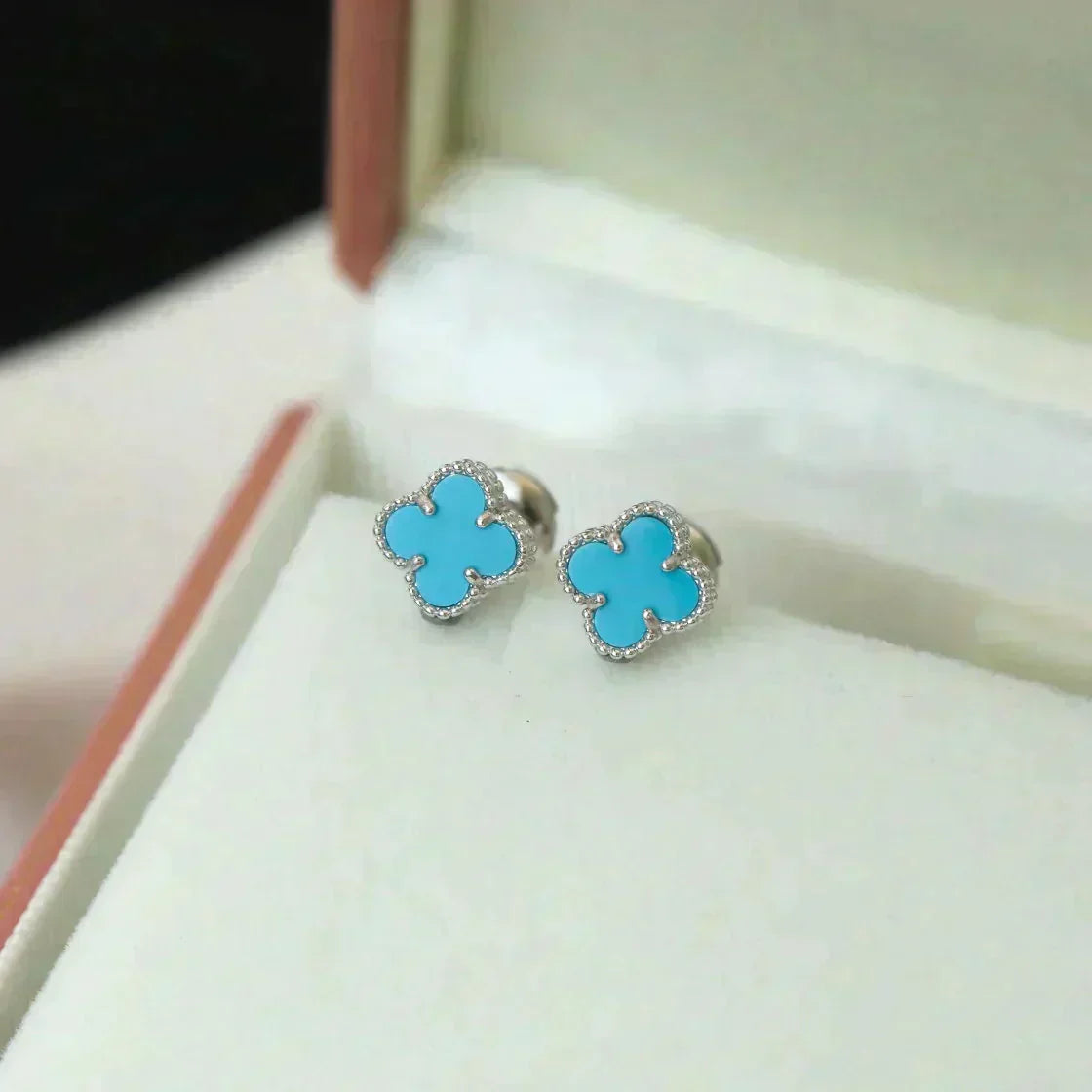 [Elara jewelsry ]CLOVER MINI 9.5MM ONYX STUD EARRINGS SILVER