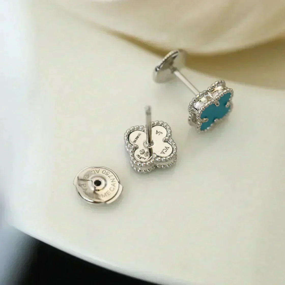 [Elara jewelsry ]CLOVER MINI 9.5MM ONYX STUD EARRINGS SILVER