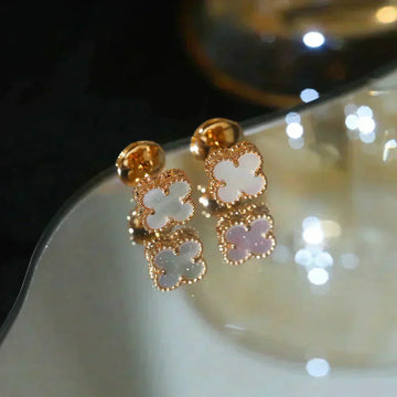 [Elara jewelsry ]CLOVER MINI 9.5MM WHITE MOP EARRINGS