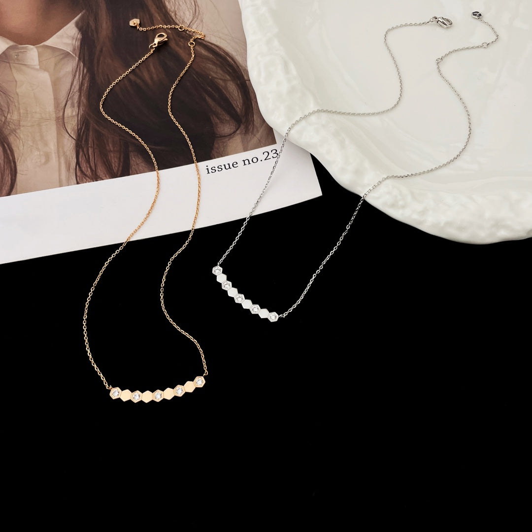 [Elara jewelsry ]BEE MY LOVE DIAMOND NECKLACE
