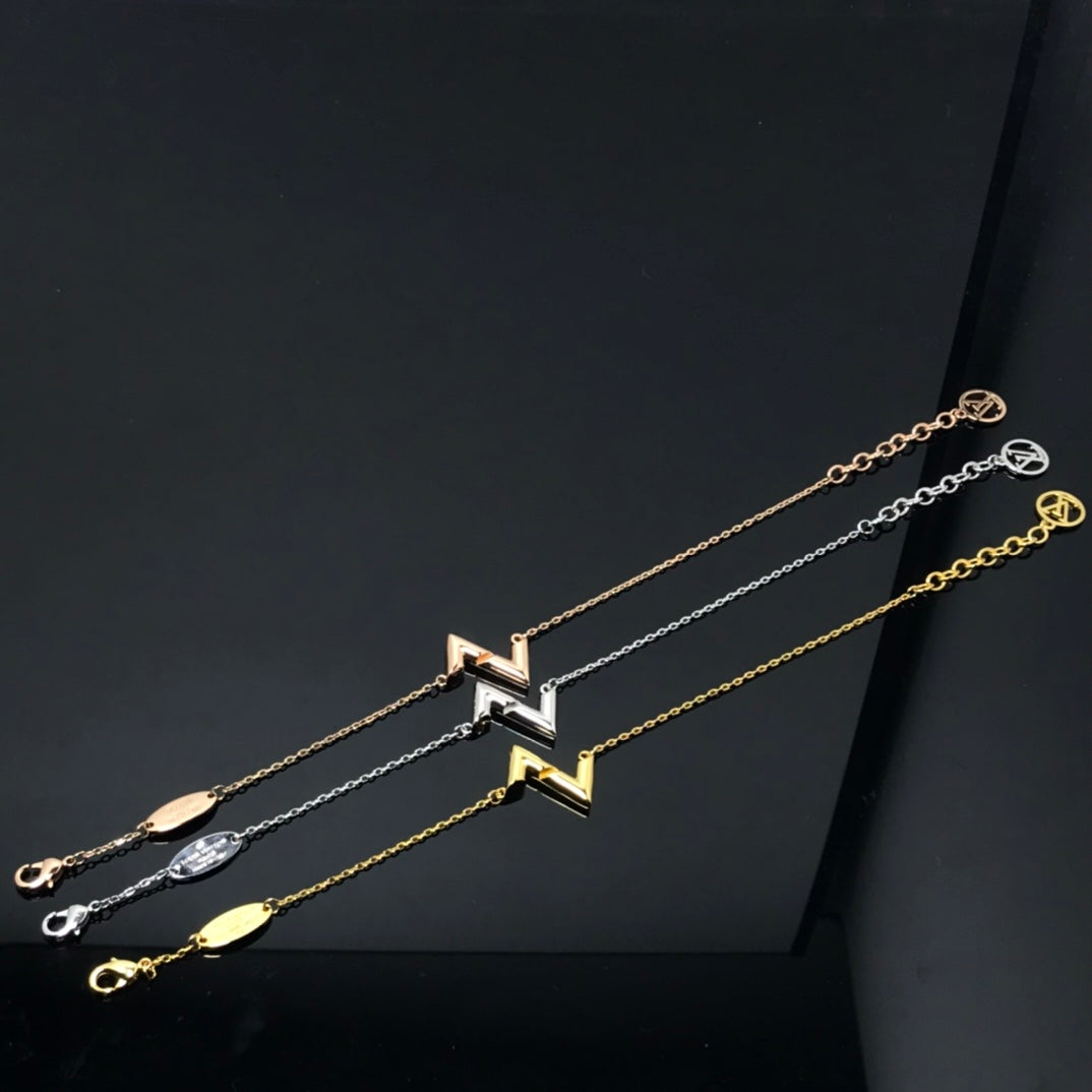 [Elara jewelsry ]VOLT LV LOGO BRACELET