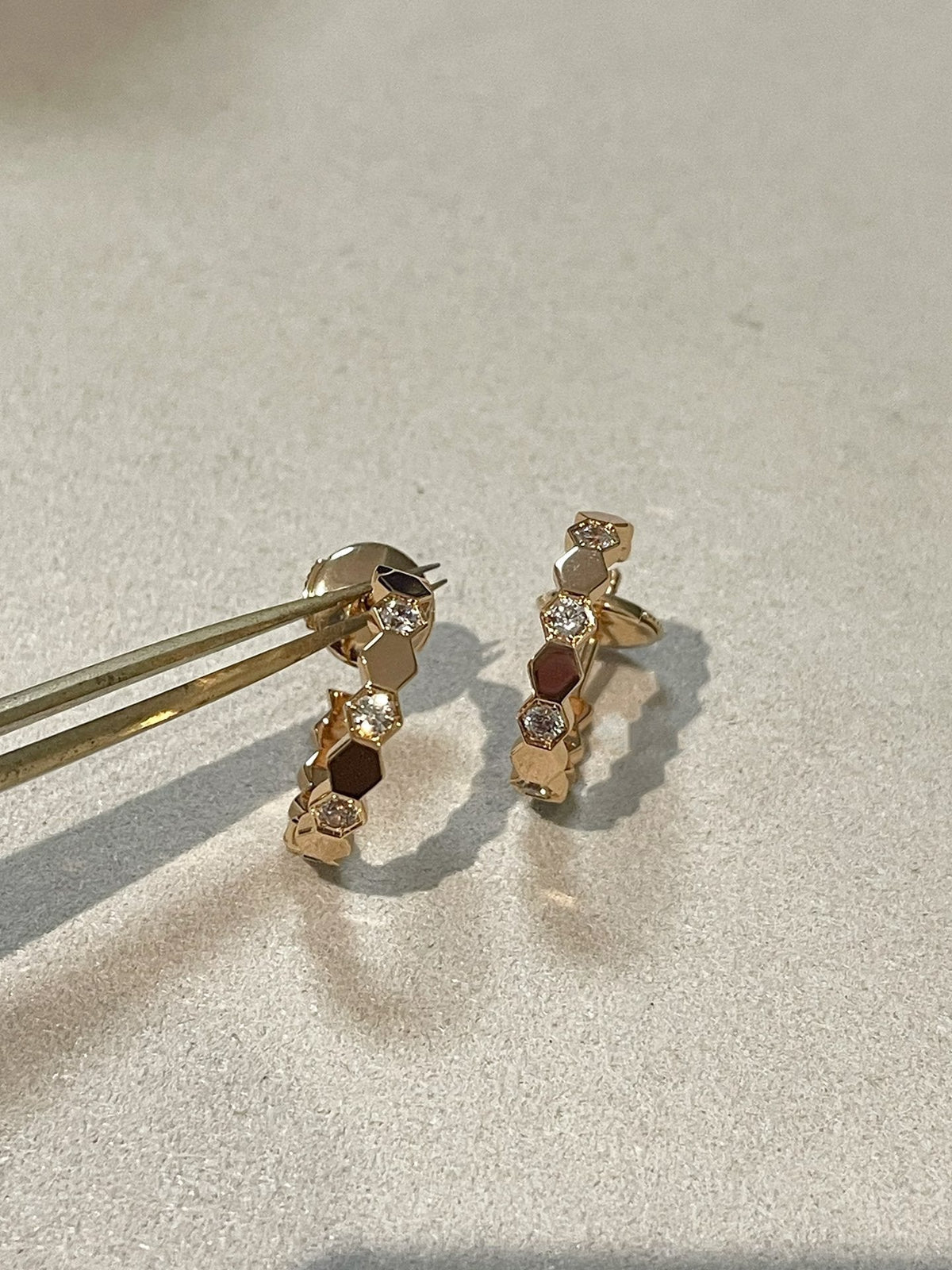 [Elara jewelsry ]Hollow Design Four-Leaf Clover Flower Shape Earrings
