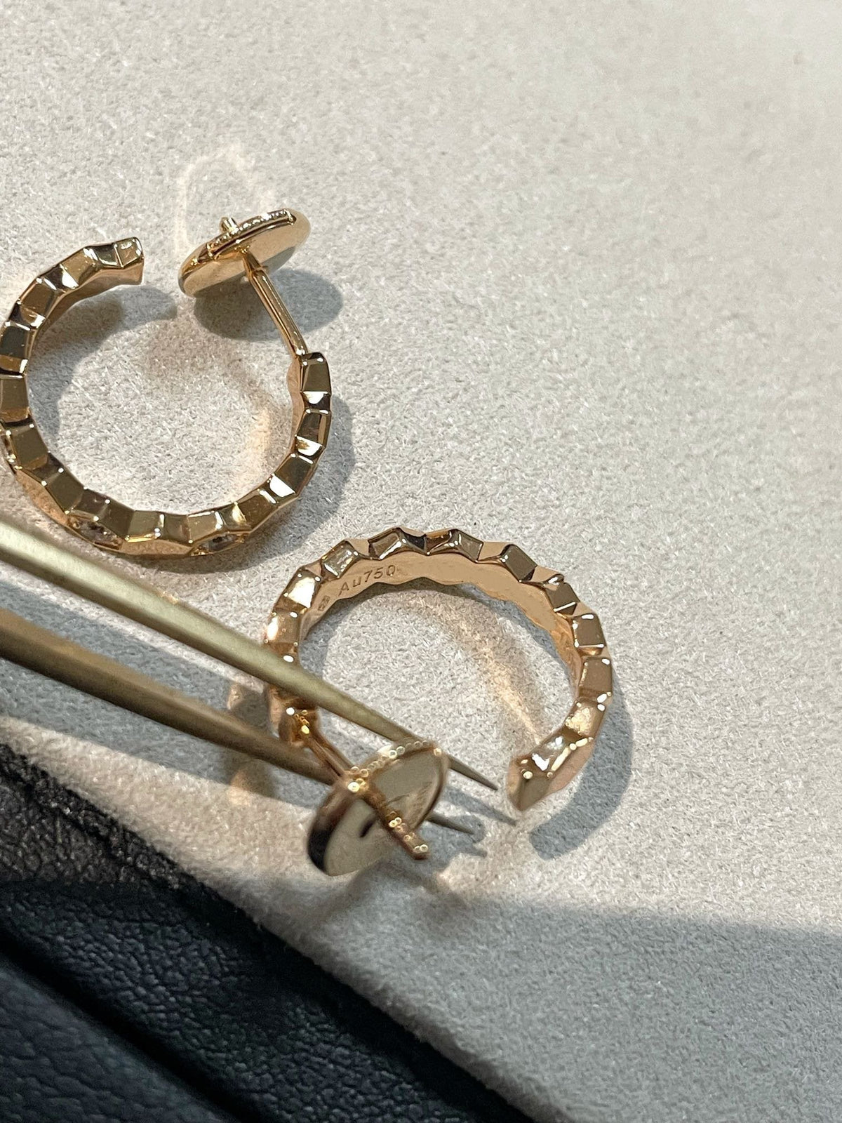 [Elara jewelsry ]Hollow Design Four-Leaf Clover Flower Shape Earrings