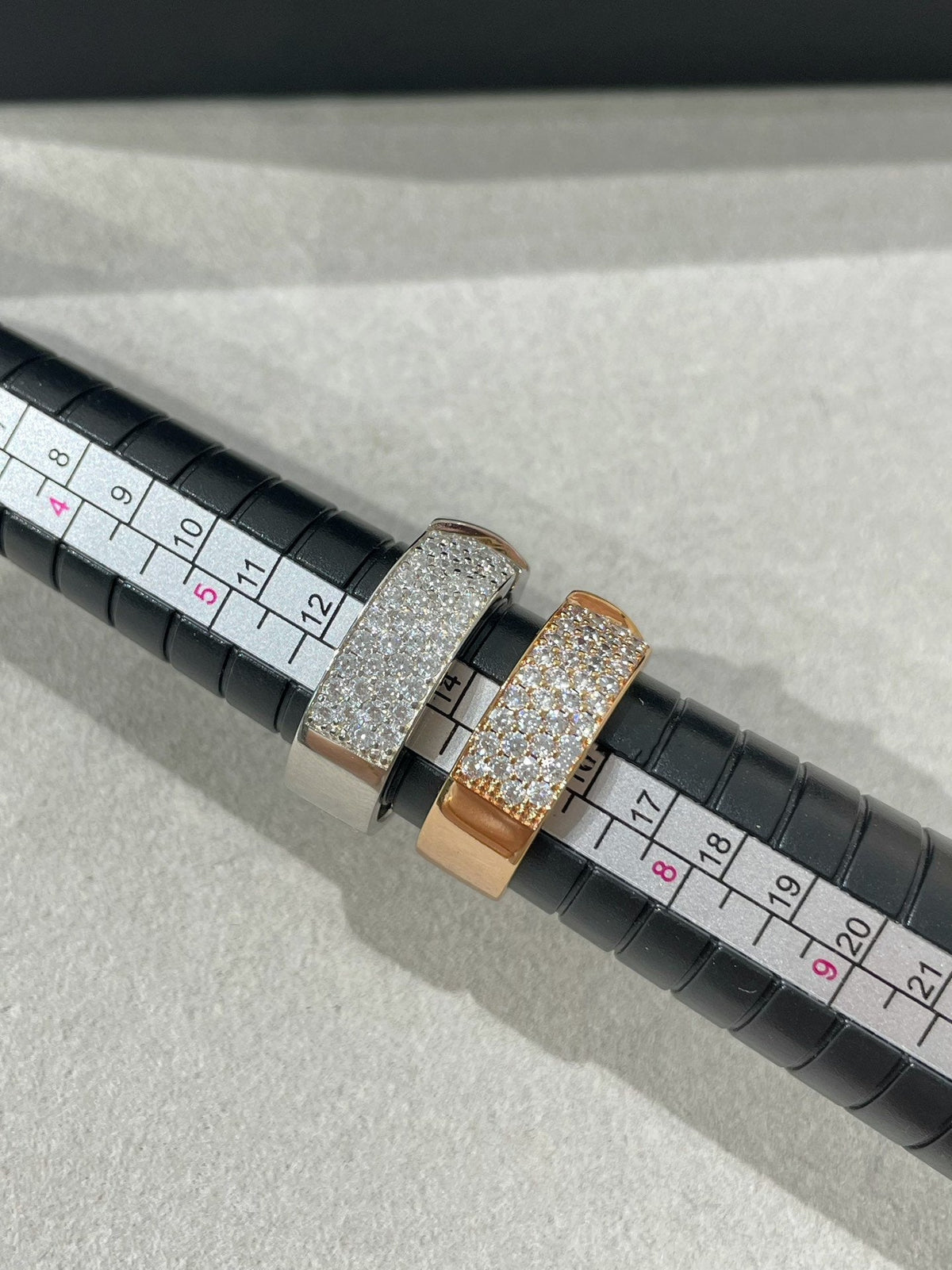 [Elara jewelsry ]LIENS EVIDENCE  DIAMOND PAVED RING