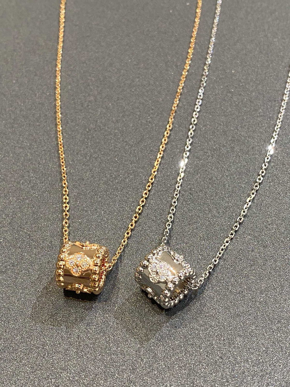 [Elara jewelsry ]PERLEE PEDANT SIVLER DIAMOND NECKLACE