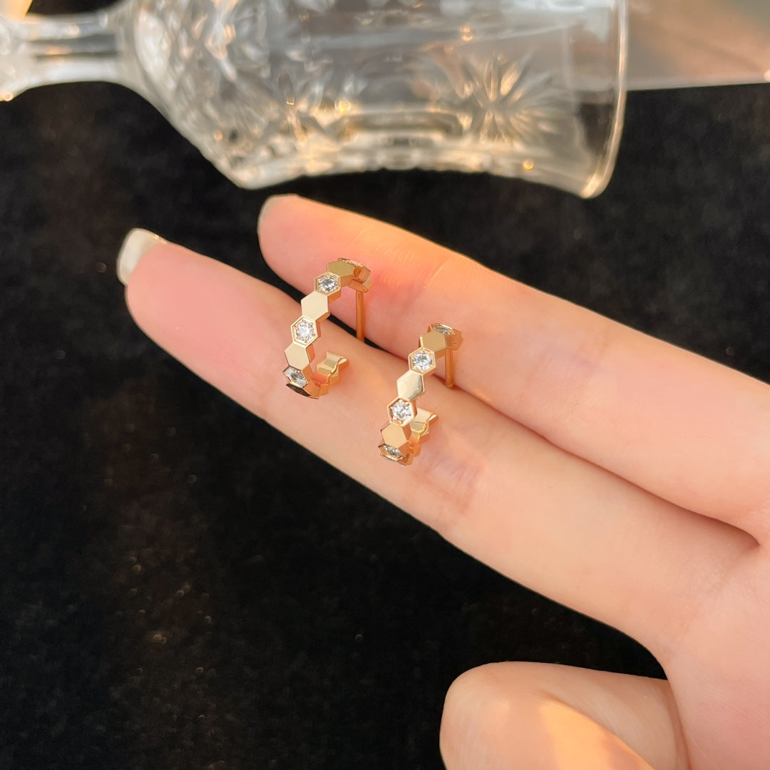 [Elara jewelsry ]BEE LOVE DIAMOND HOOP EARRINGS
