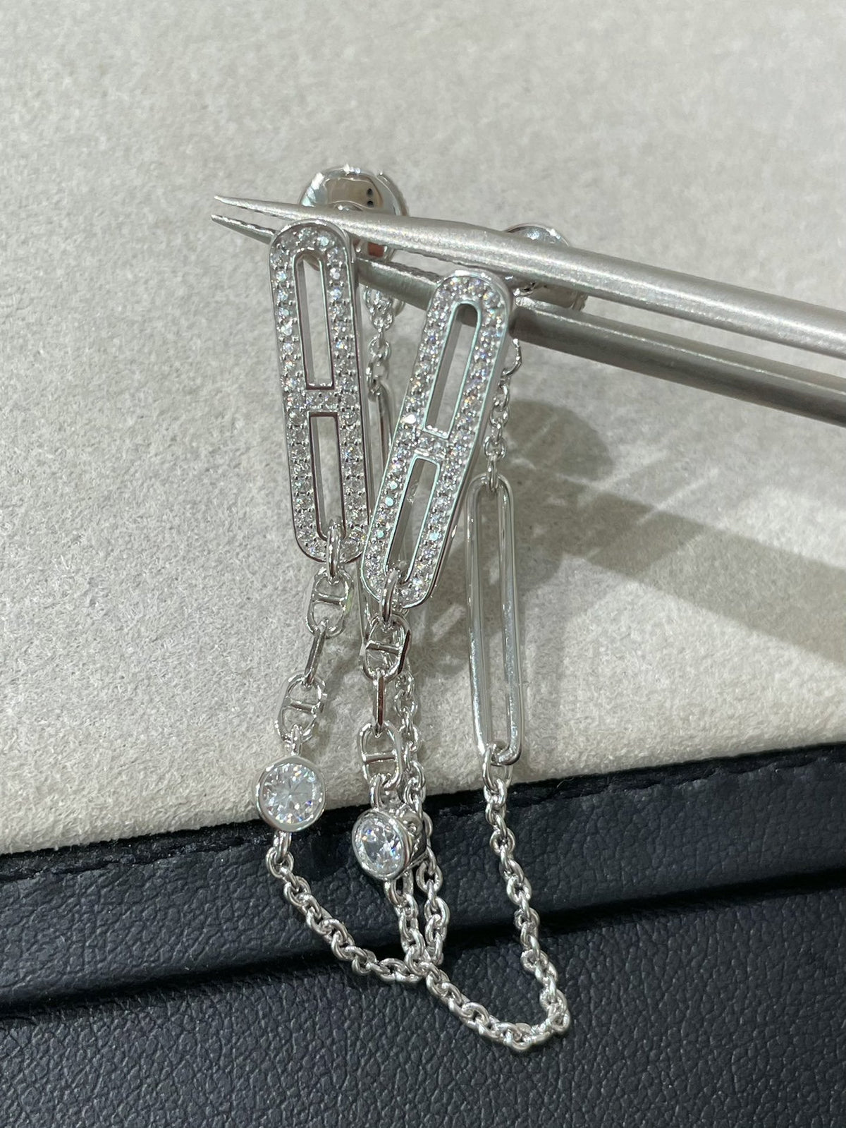 [Elara jewelsry ]CHAINE CHAOS DIAMOND DROP EARRINGS