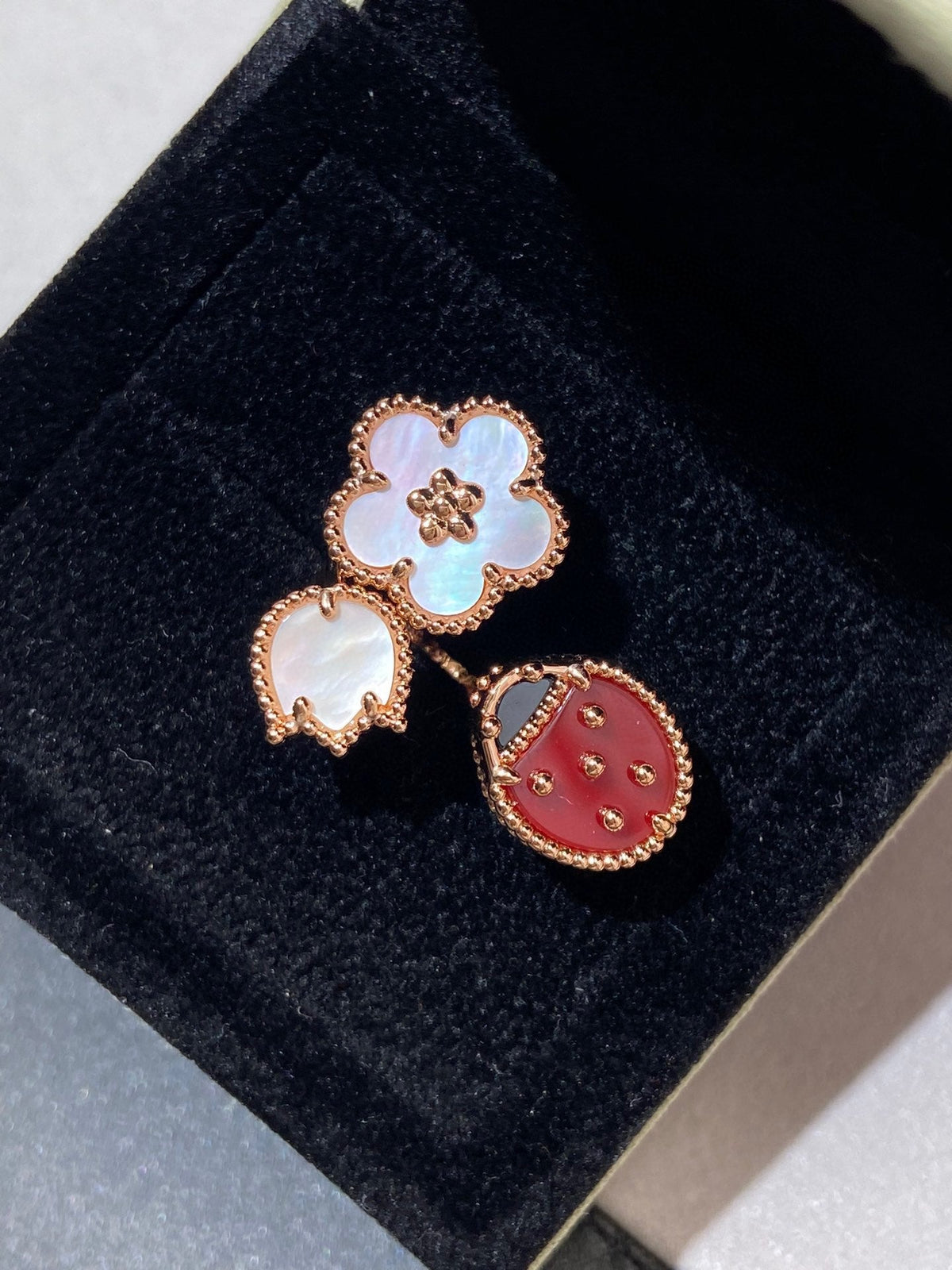 [Elara jewelsry ]LUCKY 3 MOTIF ROSE GOLD RING
