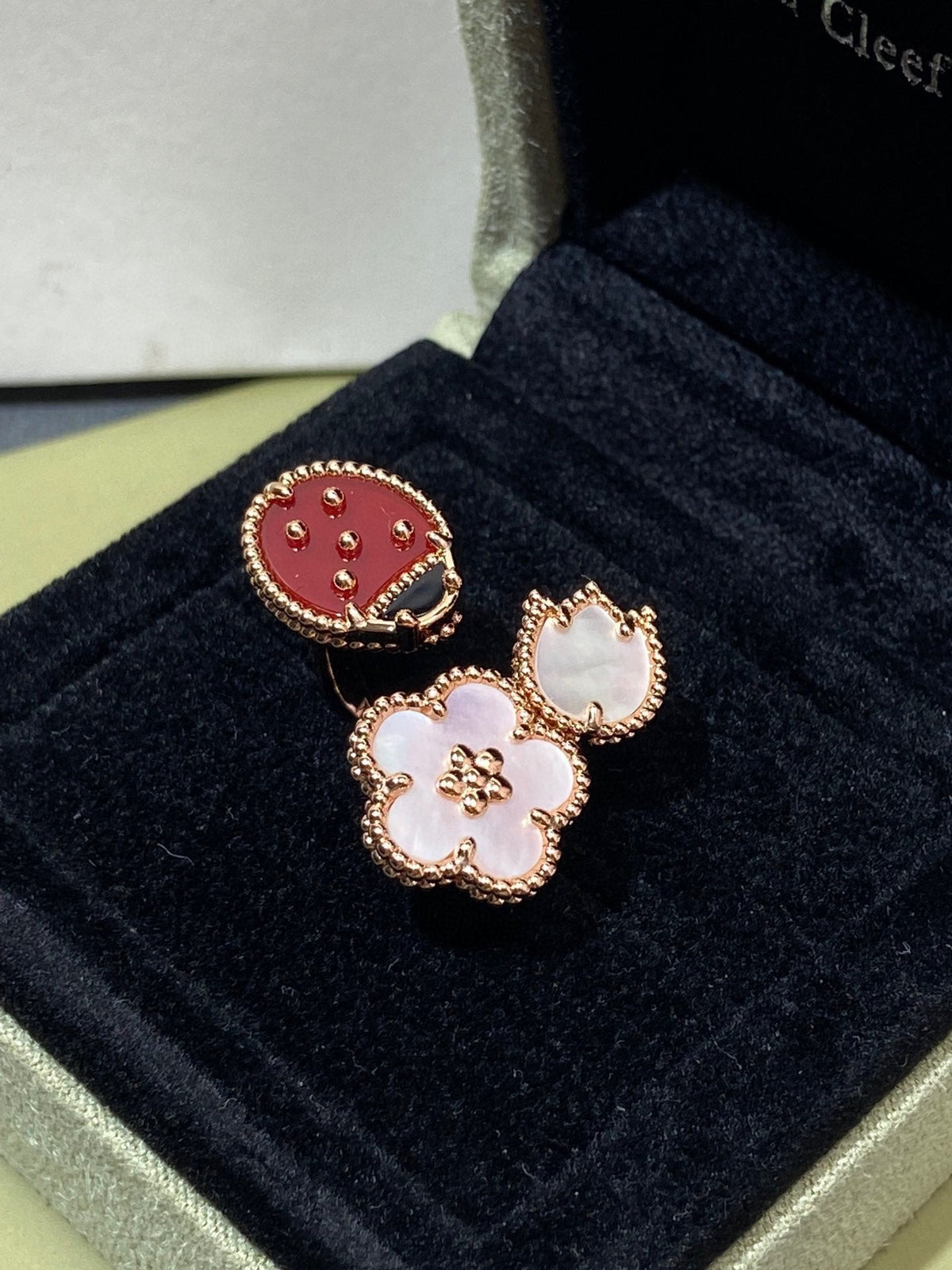 [Elara jewelsry ]LUCKY 3 MOTIF ROSE GOLD RING