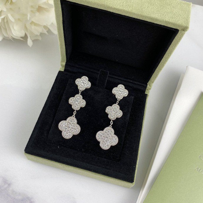 [Elara jewelsry ]CLOVER 3 MOTIF DIAMOND SILVER DROP EARRINGS