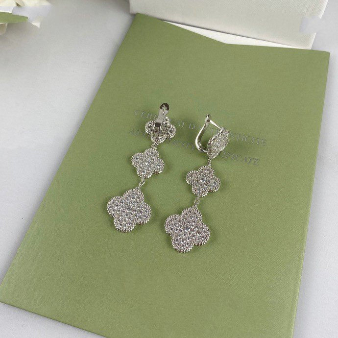 [Elara jewelsry ]CLOVER 3 MOTIF DIAMOND SILVER DROP EARRINGS