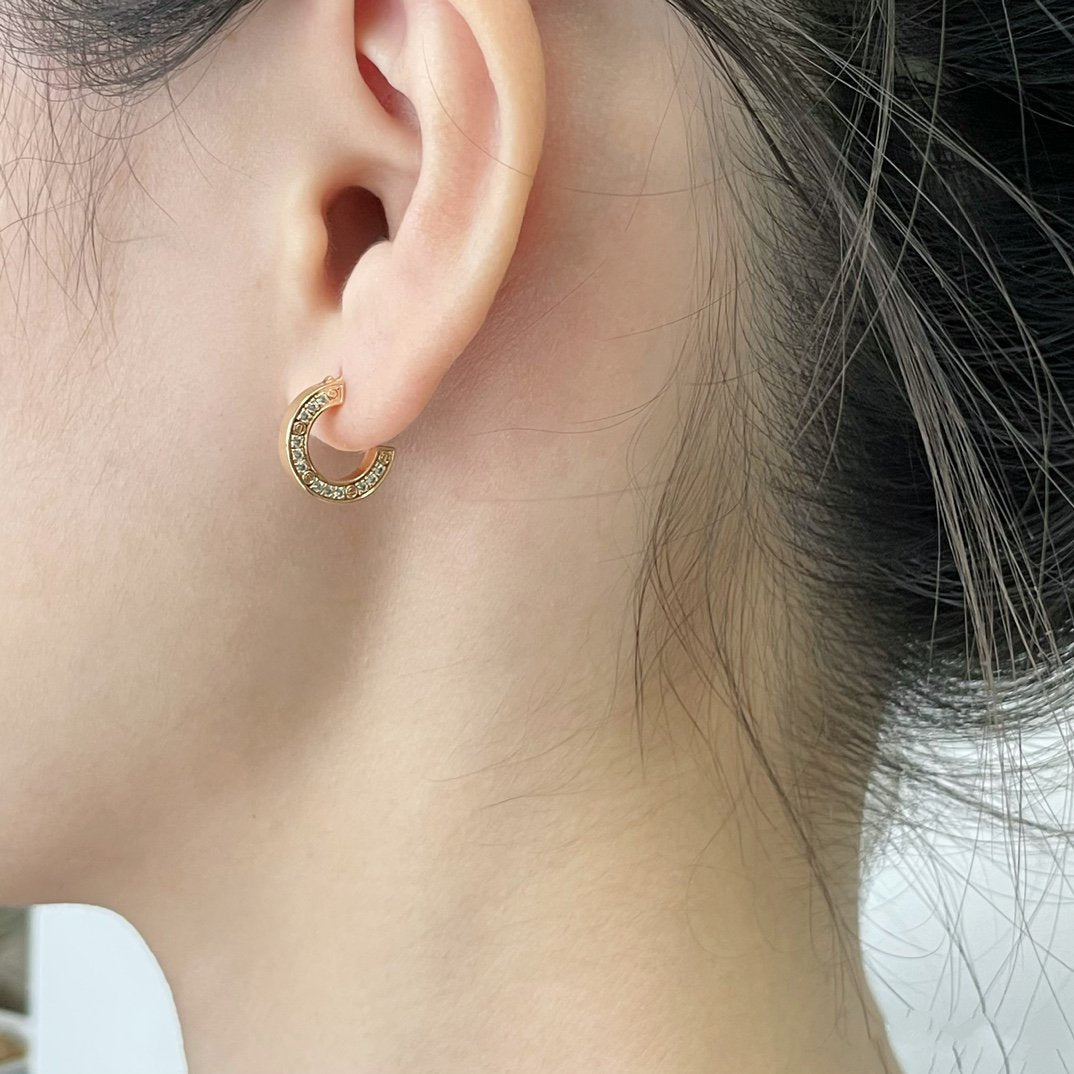 [Elara jewelsry ]LOVE DIAMOND EARRINGS