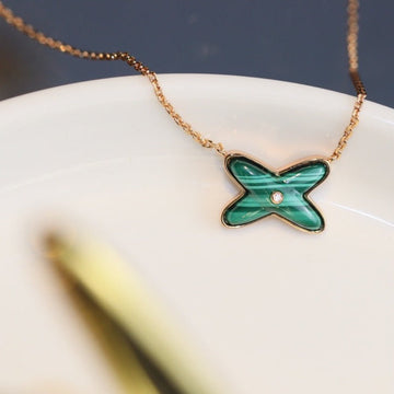 [Elara jewelsry ]JEUX MALACHITE 1 DIAMOND PINK GOLD NECKLACE