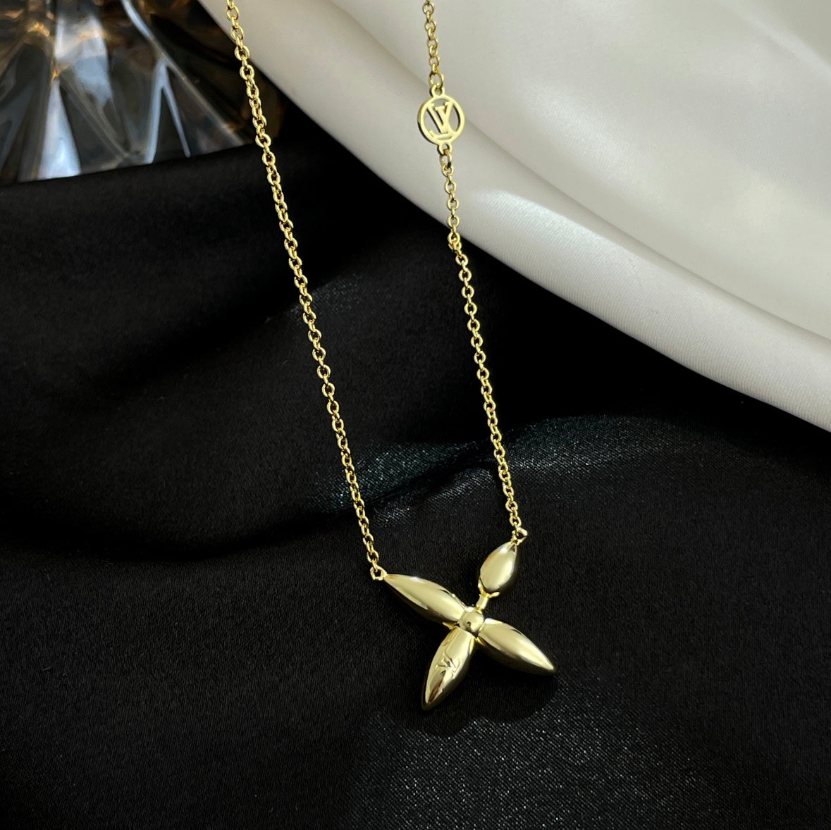 [Elara jewelsry ]LOUISETTE GOLD NECKLACE